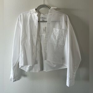 The Signature Oxford Crop Shirt
NWT, XS